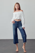 Load image into Gallery viewer, MID-RISE CROP FLARE JEANS
