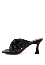 Load image into Gallery viewer, BATTLE EX KNOT STRAP SLIDE SANDALS
