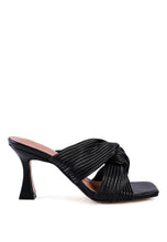 Load image into Gallery viewer, BATTLE EX KNOT STRAP SLIDE SANDALS
