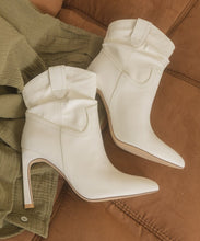 Load image into Gallery viewer, Oasis Society Kate - Slim Heel Booties
