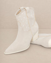 Load image into Gallery viewer, OASIS SOCIETY Cannes - Pearl Studded Western Boots
