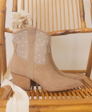 Load image into Gallery viewer, OASIS SOCIETY Cannes - Pearl Studded Western Boots
