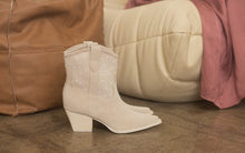 Load image into Gallery viewer, OASIS SOCIETY Cannes - Pearl Studded Western Boots
