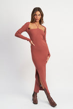 Load image into Gallery viewer, HALTER NECK MAXI DRESS WITH SLIT
